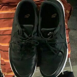 Nike Sneakers 8.5 Women’s